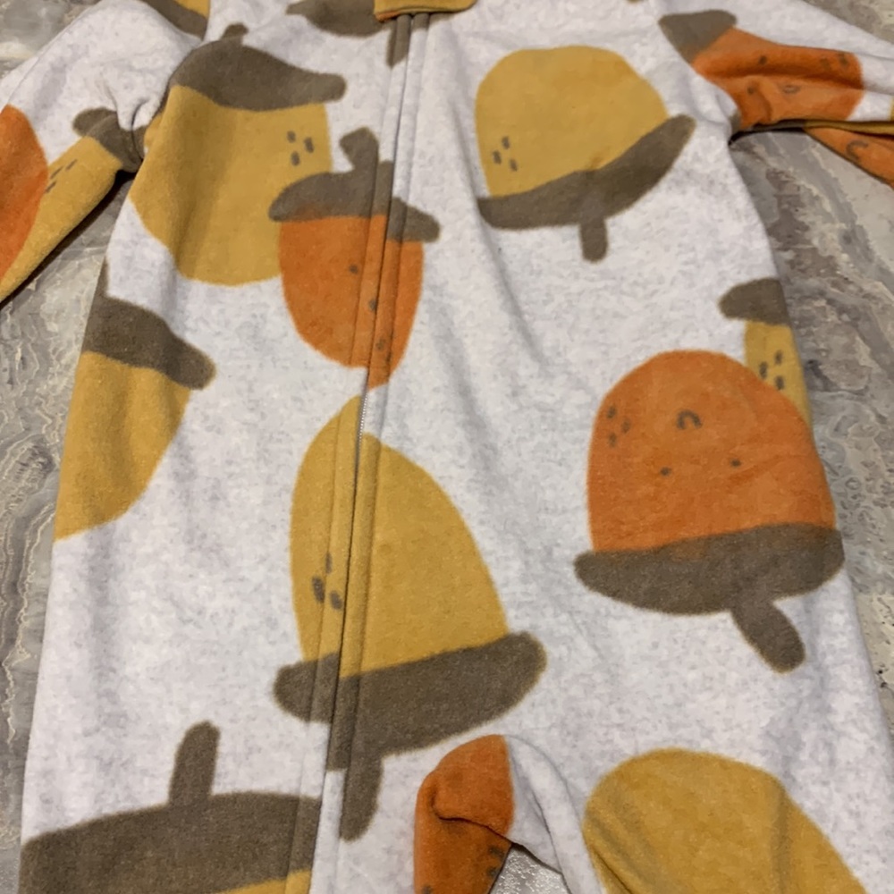 Carter’s footie pajama - Picture 2 of 4